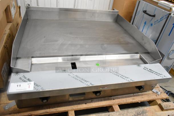Brand new 2021 Southbend PE36N-TTT stainless steel electric griddle. Countertop model, 208V, 1 Phase, pristine condition.