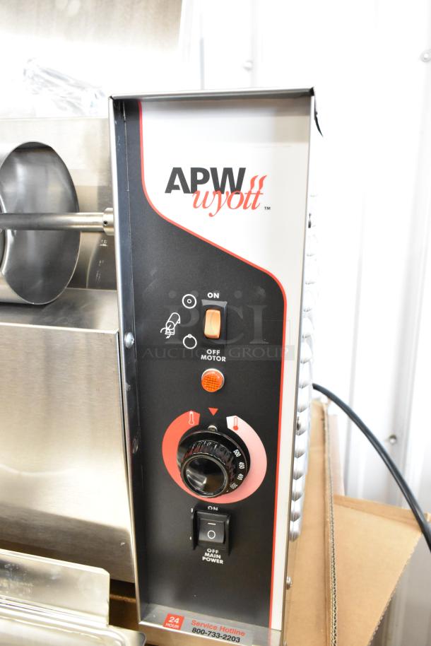 BRAND NEW APW Wyott M-95-2 Stainless Steel Vertical Bun Toaster, 865 slices/hr, 240V, 1 Phase, control panel view.