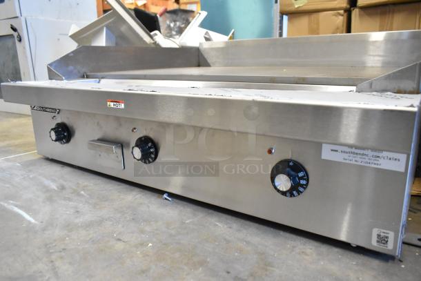 Brand new 2021 Southbend PE36N-TTT stainless steel electric griddle, 208V, 1 phase, dual control knobs, clean surface.