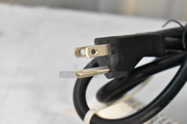 BRAND NEW Henny Penny MPC-1L Stainless Steel Holding Bin plug and cord. 110 Volts, 1 Phase.