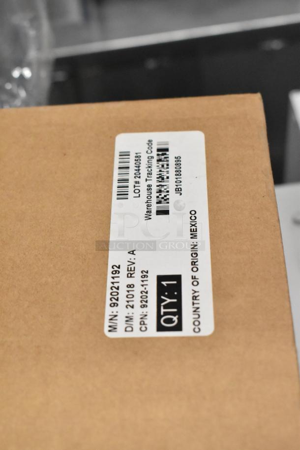 4 new Ecolab Nexa Classic Touch Free Hand Hygiene Dispensers in box. Includes model number 92021192, made in Mexico.