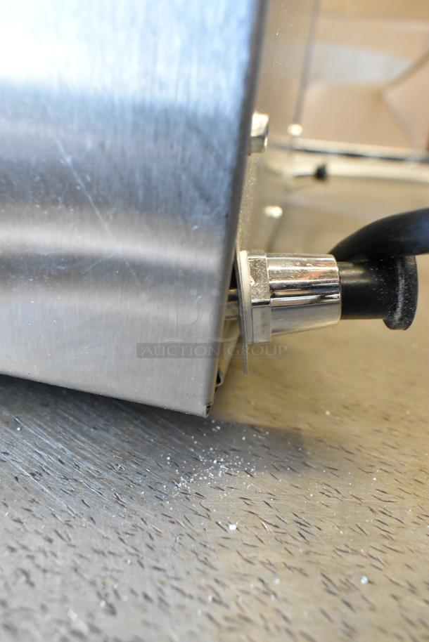 BRAND NEW Hatco HW-43 Stainless Steel Food Warmer. 120V, 1 Phase. Durable build, ideal for commercial use.