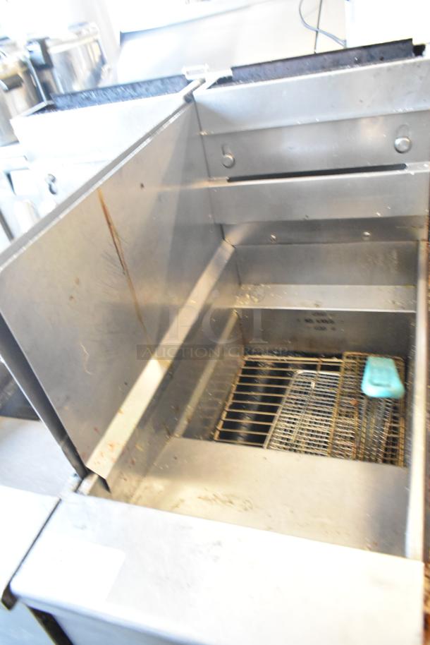 Pitco Frialator SG14 stainless steel commercial deep fat fryer, natural gas, 110,000 BTU, with side splash guard.