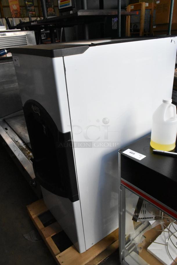 Brand new Avantco 194HBN12022 ice dispenser, 22" wide, 120 lb capacity, minor cosmetic dents, 115V, 1 Phase.