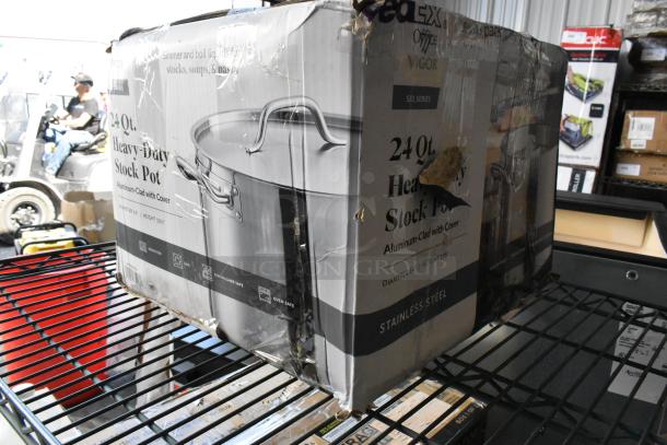 BRAND NEW SCRATCH AND DENT! Vigor 24 Qt. SS1 Series heavy-duty stainless steel stock pot, aluminum-clad, with damaged box.