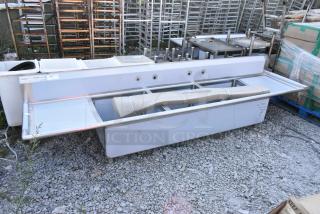 BRAND NEW SCRATCH AND DENT! Regency 600S3242424S Stainless Steel 3 Bay Sink w/ Dual Drainboards. - Item #1208194