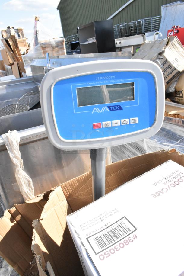 Auction item includes AVA 334FS500TW scale and 3803050 cotton candy cones; six items total.