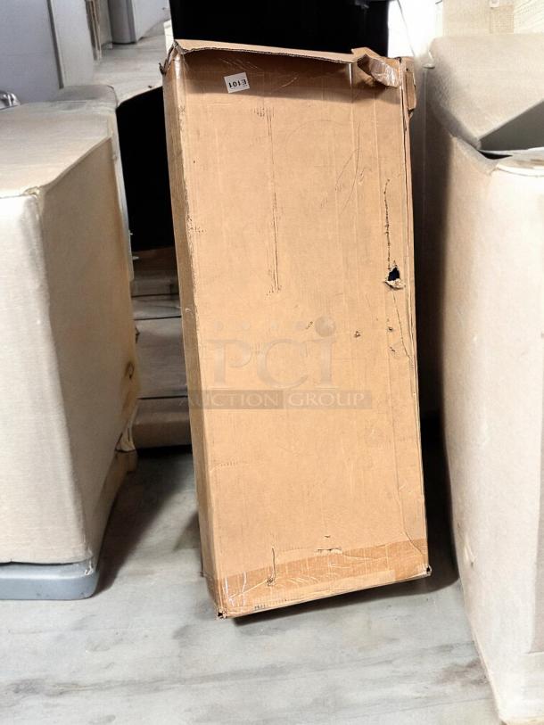 Class A Customs 30 Gallon RV Waste Tank in box; for black/gray water; excellent condition; fully tested.