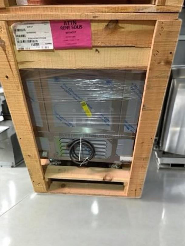 Nemco Hot Food Display Merchandiser Model 6480, excellent condition, fully tested, securely packaged in wooden crate.