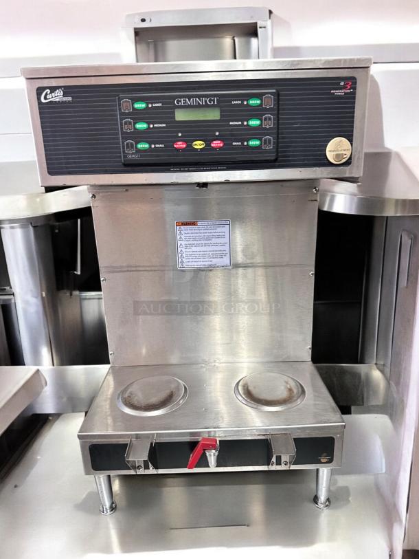 Curtis GEMTS10A1000 Gemini GT Twin Coffee Brewer, excellent condition, fully tested, dual warming stations, digital controls.