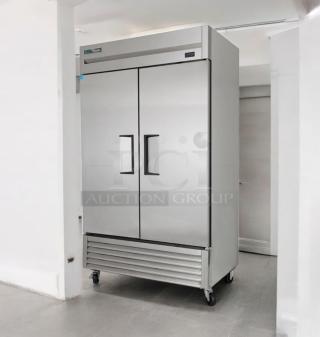 Excellent Condition – True T-43-HC Two-Door Reach-In Refrigerator – 115V  –  Fully Tested & Working! - Item #1207116