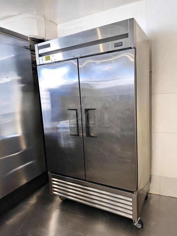 True T-43-HC Two-Door Reach-In Refrigerator in excellent condition, stainless steel, 115V, fully tested and working.