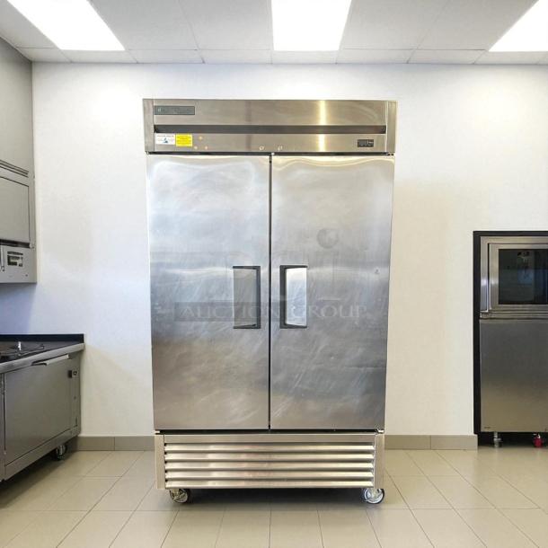 True T-43-HC double door reach-in refrigerator, stainless steel, excellent condition, 115V, fully tested and working.