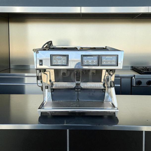 UNIC PONY 4 Super Automatic Espresso Machine, 4 Groups, 2.6 gal Boiler, 230v/1ph, excellent condition, fully tested.