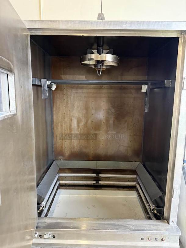 Blue Air BLMI-300A ice machine head, air-cooled, 22". Great condition, tested, produces 300 lbs/day. Crescent ice design.