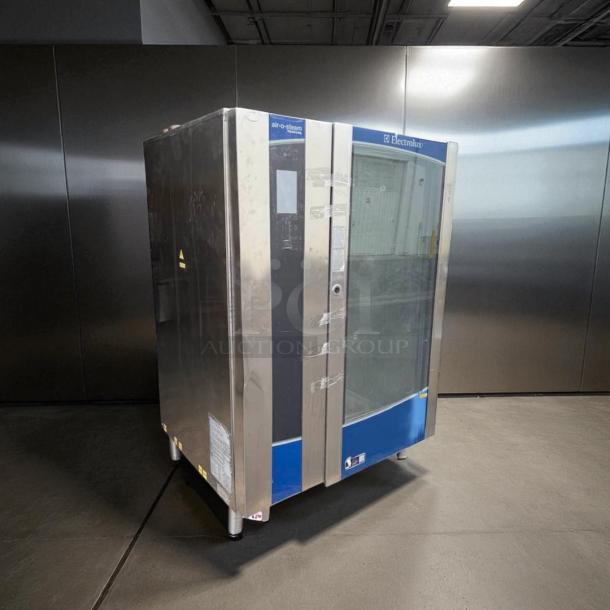 Electrolux Air‑o‑Steam AOS202GTP1 natural-gas combi oven with touch screen. Tested and working, excellent condition.