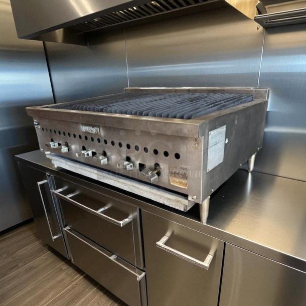Vulcan VCRG36-M 36" commercial gas charbroiler in excellent condition, natural gas, fully tested and working.
