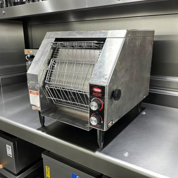 Hatco TRH-60 Toast-Rite 240V Electric Conveyor Toaster, stainless steel, two control knobs, tested working condition.