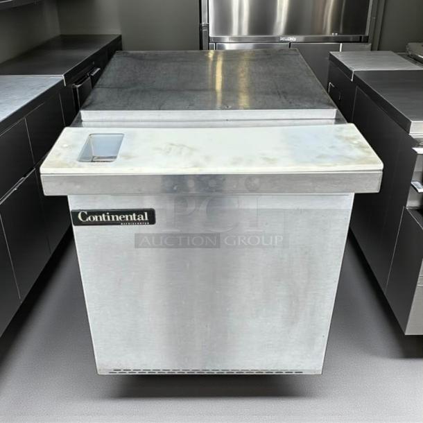 Continental SW27-12M Mighty Top Sandwich Prep Unit, stainless steel, 27" wide, 7.4 cu ft, fully tested, excellent condition.