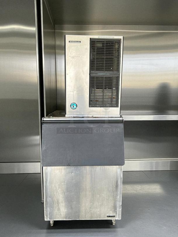HOSHIZAKI KM-515MAH Ice Machine, 500 lb capacity. Stainless steel, 115v, 1ph, tested and working. Crescent ice shape.