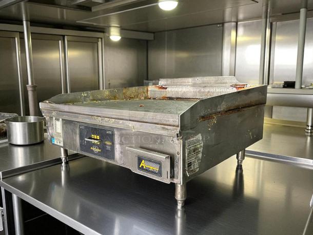 AccuTemp GGF1201A3650-T1 36" Accu-Steam gas griddle, excellent condition, thermostatic controls, tested and working.