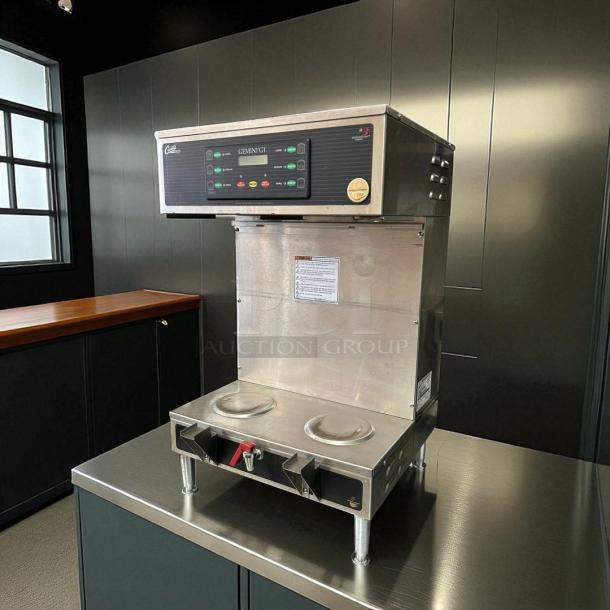 Curtis G4GEMT10A1000 Twin Coffee Brewer, dual warmers, excellent condition, 220V, fully tested, control panel visible.