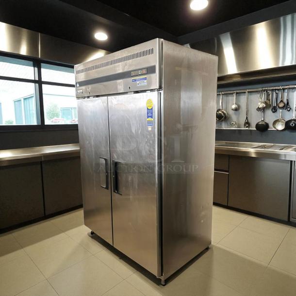Everest ESF2 48 cu. ft stainless steel reach-in freezer, great condition, 2 solid doors, top mount, tested working.