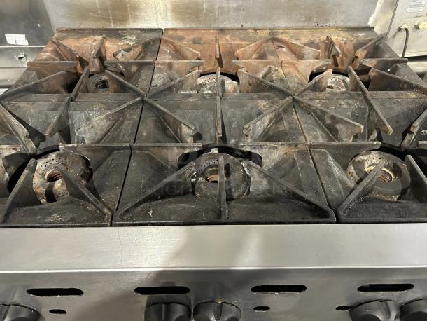 Vulcan VHP636-1 countertop gas hotplate, 6 burners, 180,000 BTU, excellent condition, fully tested, and working.