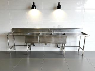 Commercial Grade stainless steel 3-compartment sink with dual drainboards, fully tested, industrial model, excellent condition.