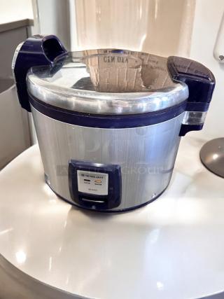 Thunder Group SEJ3201 commercial rice cooker, 30-cup capacity, excellent condition, fully tested, labeled cook/warm.