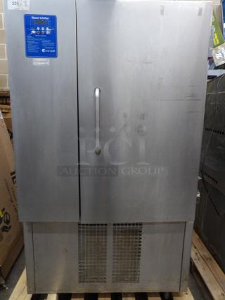 Randell BC-18 stainless steel blast chiller with 4 probes, 115/230V, 1 phase. Visible label: operational instructions. Used condition.