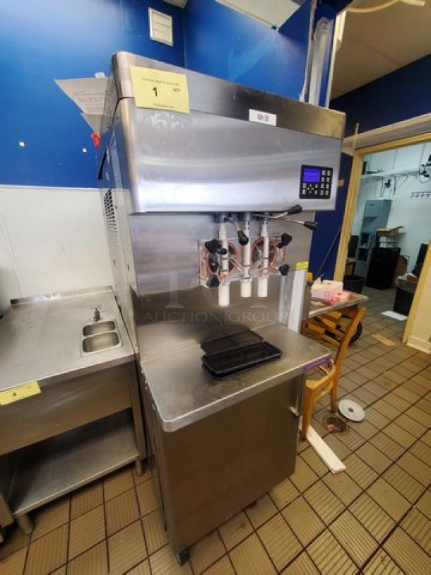 Stoelting DQU431-40912 soft serve freezer, stainless steel, dual 8-gal hoppers, remote air cool, 208/230V, excellent condition.