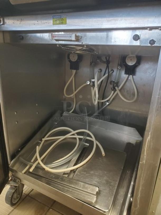 Stoelting DQU431-409I2 soft serve freezer interior, showing dual 8-gal hoppers, tubing, and remote air cool system, 208 230/3 V.