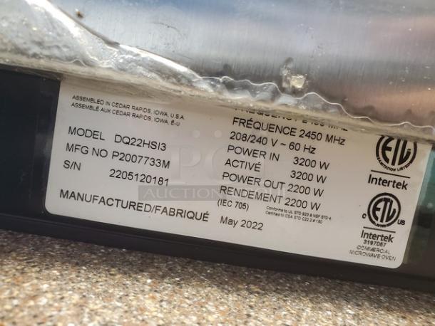 Amana Menumaster Commercial Microwave Oven, Model DQ22HSI3, manufactured May 2022, power in 3200W, power out 2200W.