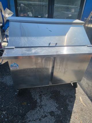 Beverage-Air SPE48HC-18M Mega-Top Sandwich Prep Table - Item #1208508