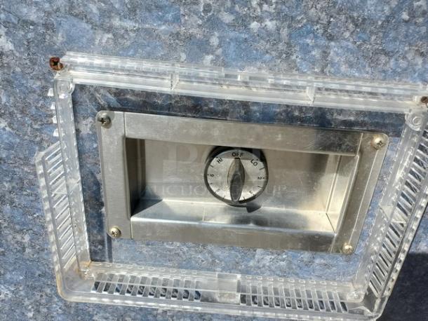 Duke HB4-1H/3CM Electric Buffet Hot/Cold Unit, 115V, featuring a dial control for temperature settings, enclosed in a clear protective panel.