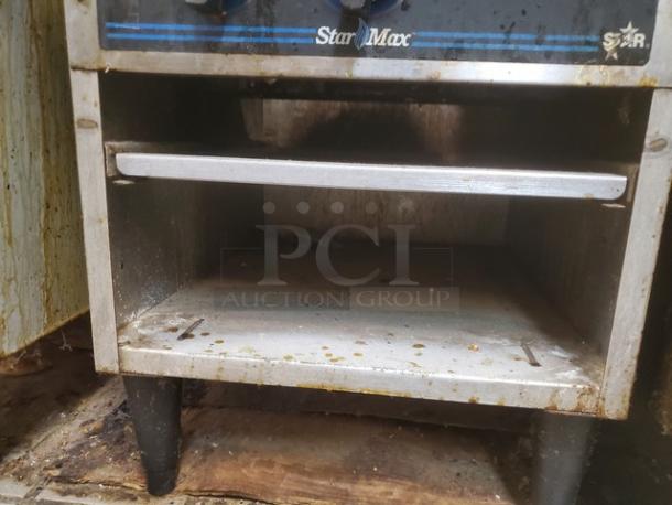 Star-Max Countertop Gas Stock Pot Range, stainless steel, visible wear and rust, Star logo, ideal for commercial kitchens.