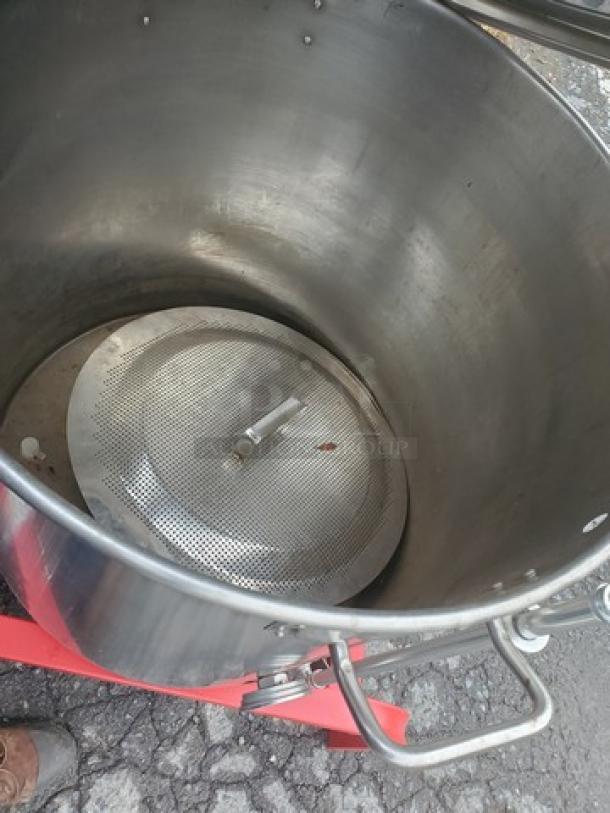 The Alpha Ruby 1 Barrel Brew System stainless steel tank, gas or propane compatible, includes 8 kegs. Pick up only.