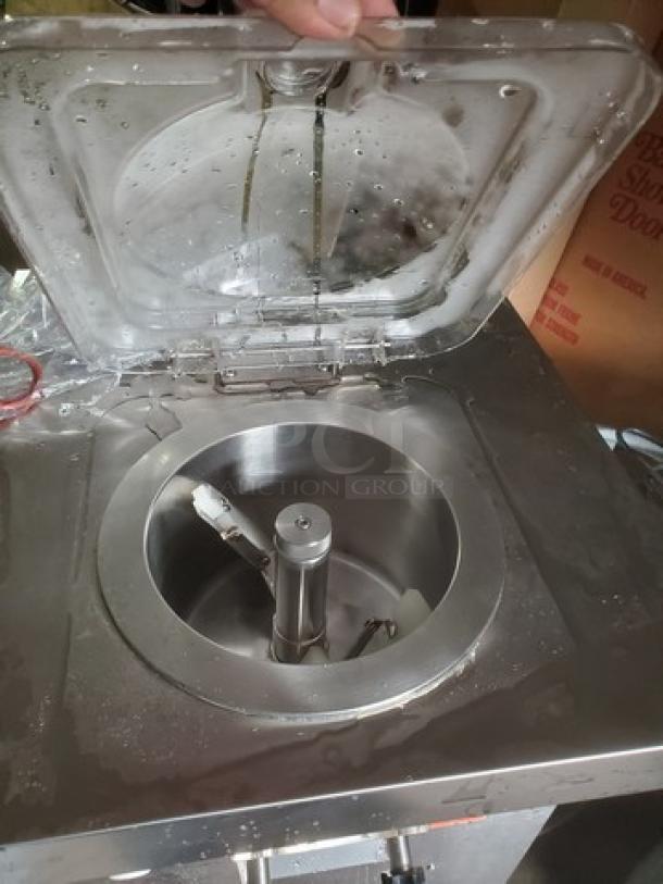Kolice ICM 200P Ice Cream Machine, stainless steel, visible mixing chamber, clear lid, excellent condition, model ICM 200P.