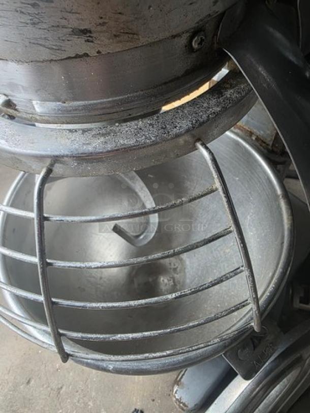 Hobart A200 20 Qt Commercial Dough Mixer with attachments. Visible wear; 3rd gear grinds slightly, other functions work great.