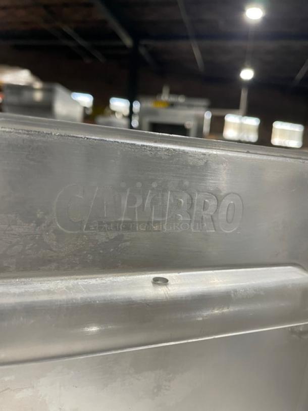 Cambro Commercial Clear 22 Qt. food storage container, features durable material, visible logo engraving, excellent condition.