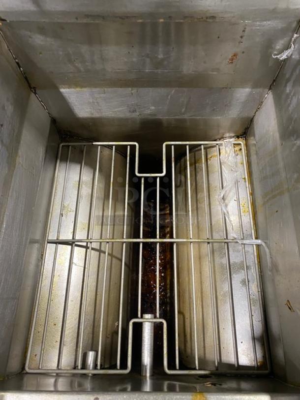 Frymaster Filter Magic II deep fat fryer, stainless steel, natural gas, two-bay with grease filter, Model FM245EBLMSC.