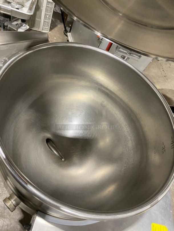 Cleveland Range KGL40T 40-gal steam kettle, stainless steel, tilting, swivel spout faucet, natural gas, 120V, on legs, excellent condition.