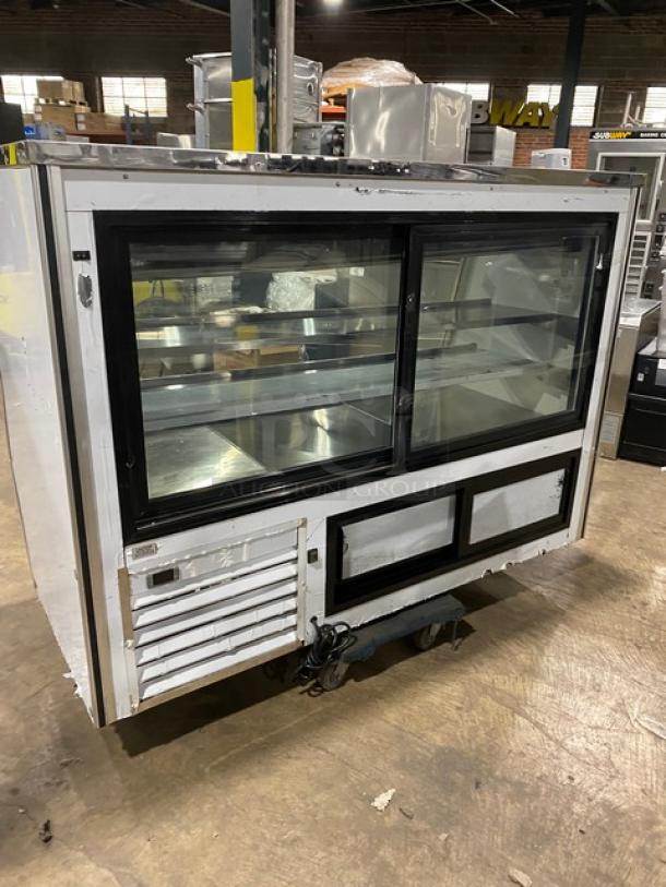 Leader ERHD72ES refrigerated deli display with slanted glass, 72" wide, adjustable shelves, lower storage, 2020 model.