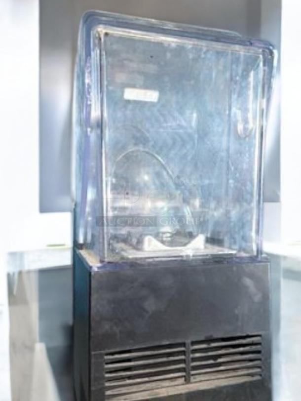 Blendtec Commercial Blender ICB3/ABC3, 1500W, with sound enclosure, excellent condition, fully tested and working.