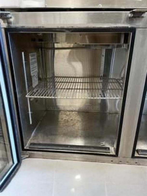 Glastender commercial back bar cooler, double glass doors, excellent condition, 115V AC, fully tested and working.
