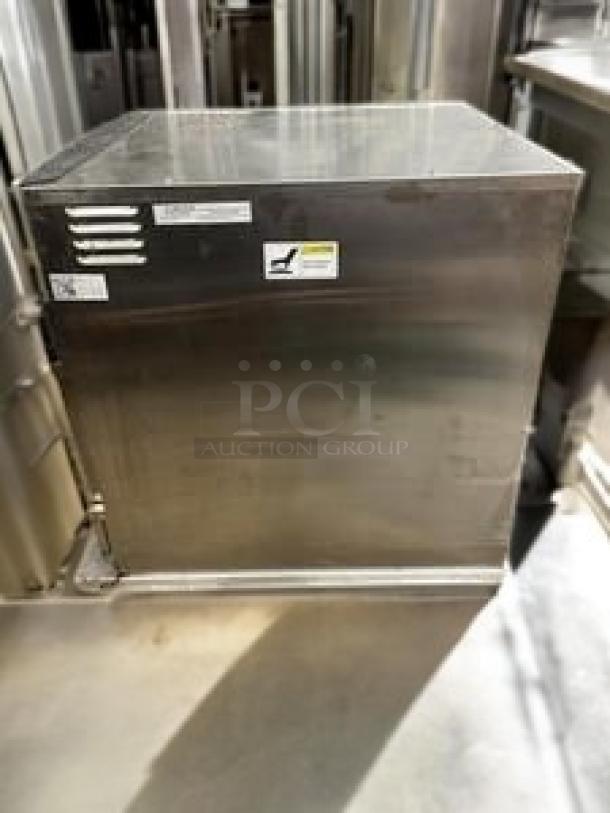 Cres Cor H137SUA5D warming cabinet, stainless steel, excellent condition, 120V AC, visible labels, tested and working.