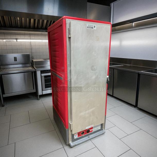 Metro C539-HFS-U C5 heated holding cabinet, solid door, red, tested and working. Ideal for keeping food warm.