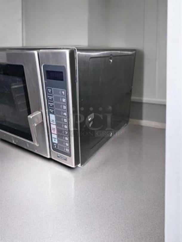 Amana RFS12MP-SA commercial microwave oven, stainless steel, digital keypad, excellent condition, fully tested, 120V.