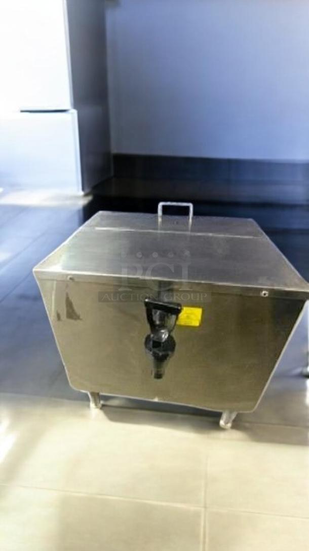 Commercial hot water dispenser with Johnson Controls A419, stainless steel, 208/240V, great condition, fully tested.